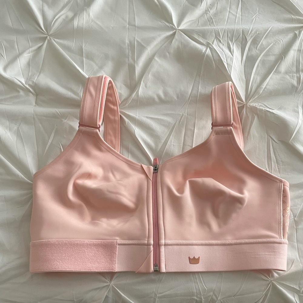 SHEFIT ULTIMATE Sports Bra